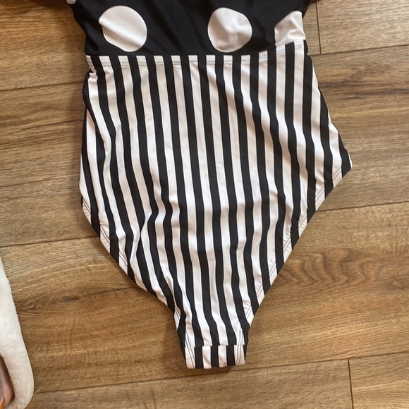 Tabitha Brown for Target one-piece swimsuit featuring a mixed pattern design - Picture 9 of 9